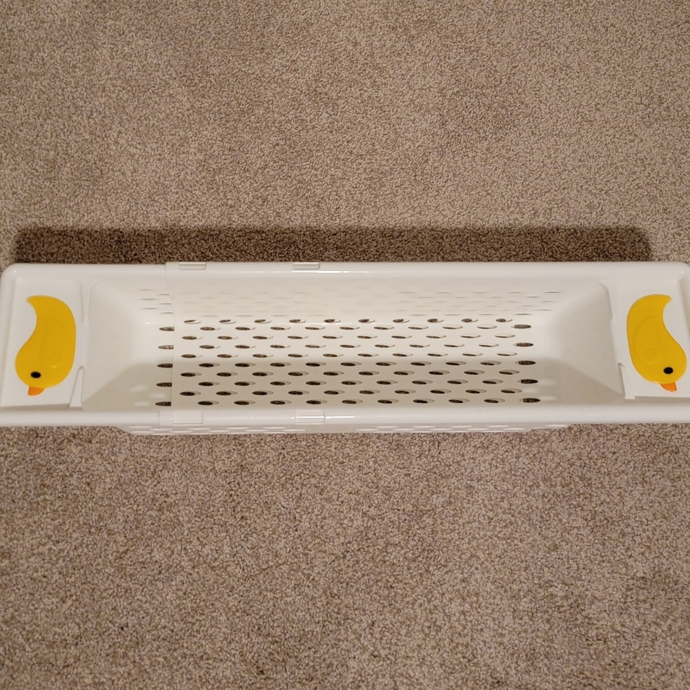 Expandable bath shelf tray